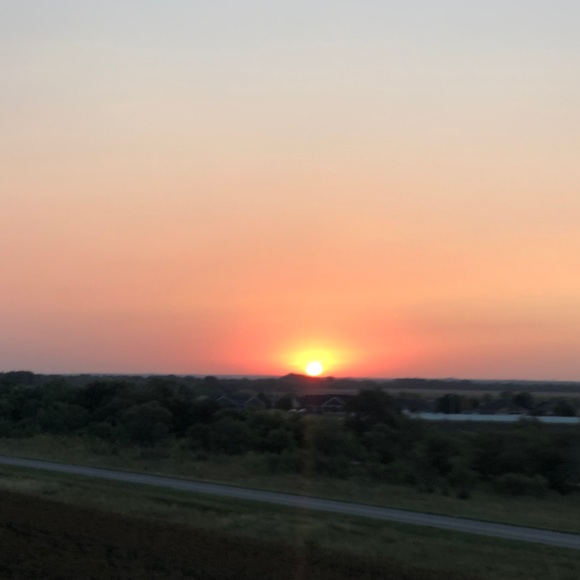 Meet your Posher, Madison - Picture 1 of 15